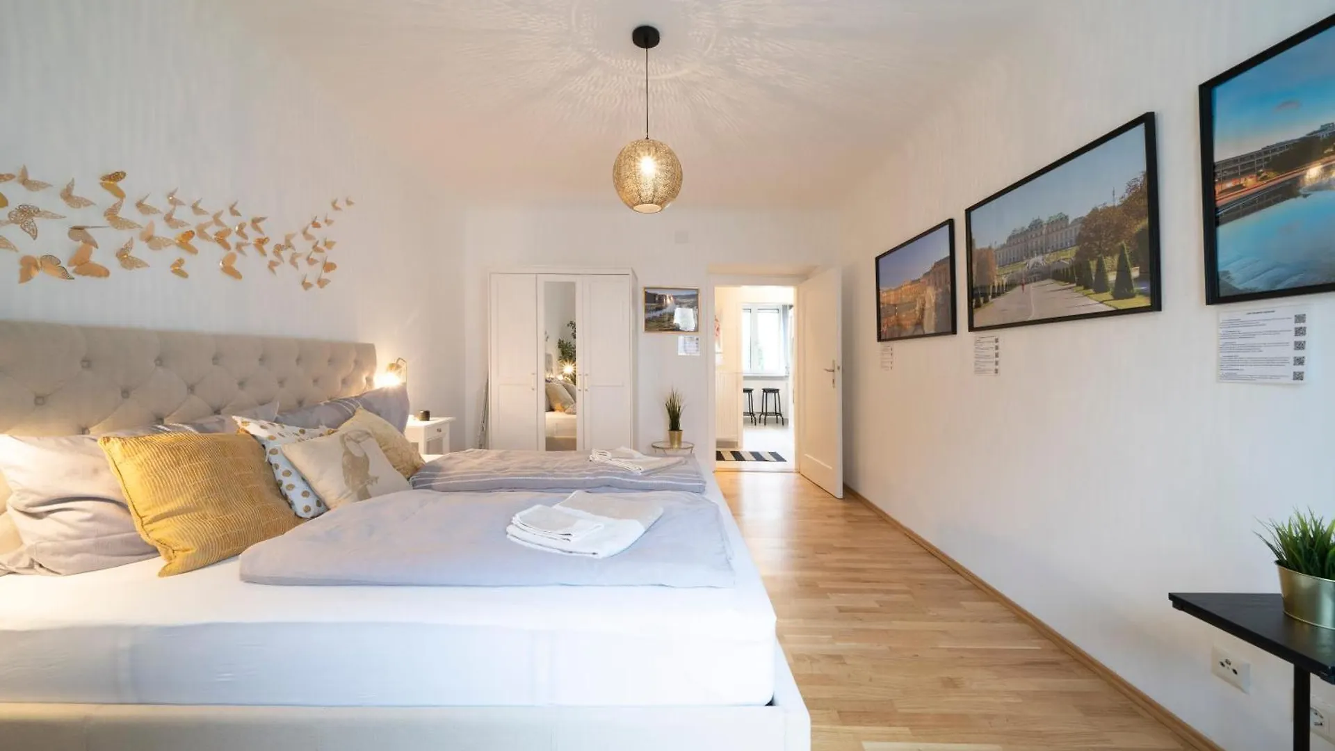 Golden Space Close To Schoenbrunn By Jr City Apartments