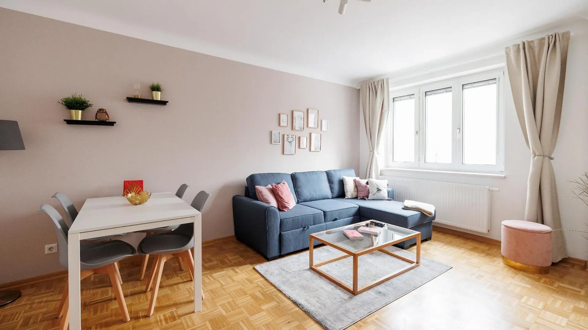 Golden Space Close To Schoenbrunn By Jr City Apartments  Vienne